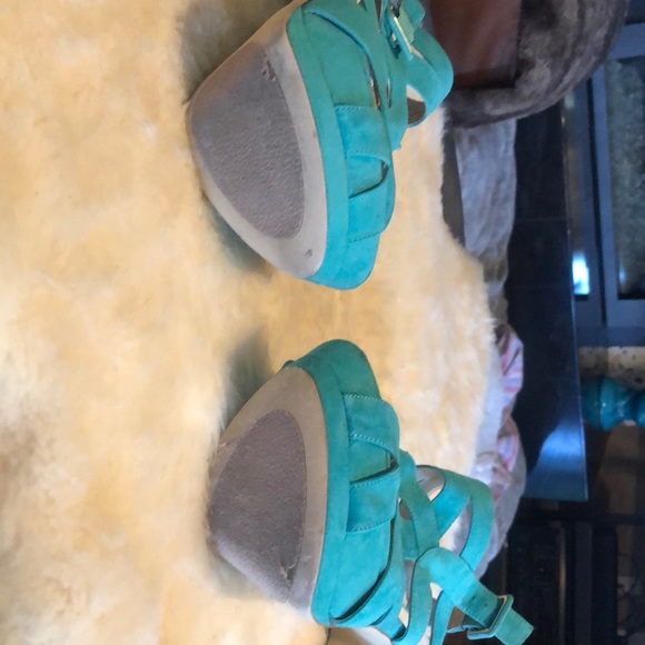 Suede Green Sky-High Heels♥️ - Picture 4 of 4